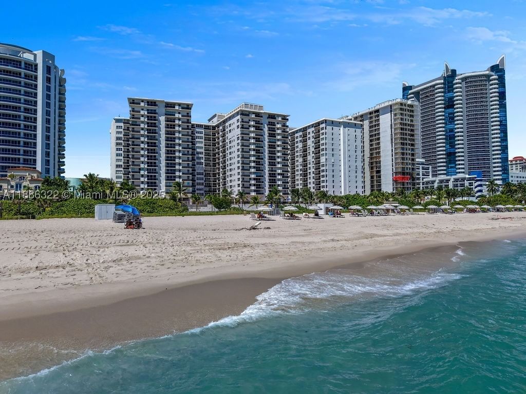 Real estate property located at 6039 Collins Ave #1126, Miami-dade, Maison Grande Condo, Miami Beach, FL