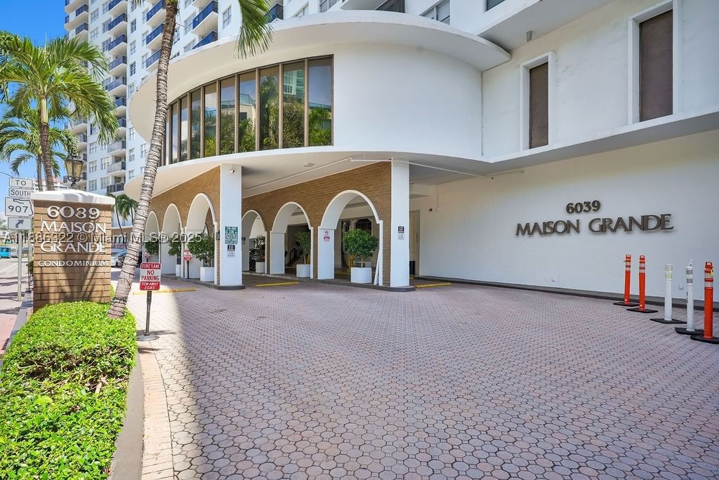Real estate property located at 6039 Collins Ave #1126, Miami-dade, Maison Grande Condo, Miami Beach, FL