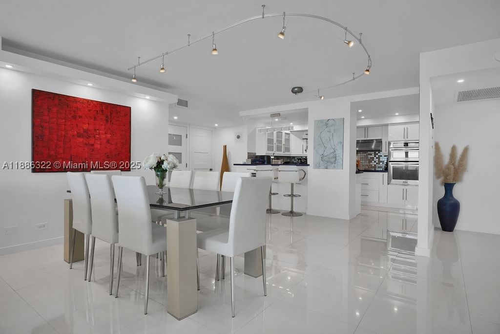 Real estate property located at 6039 Collins Ave #1126, Miami-dade, Maison Grande Condo, Miami Beach, FL