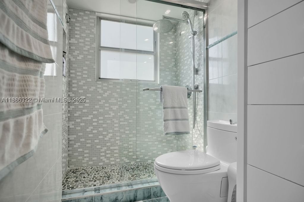 Real estate property located at 6039 Collins Ave #1126, Miami-dade, Maison Grande Condo, Miami Beach, FL