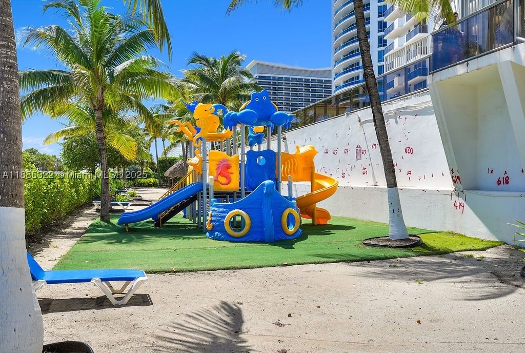 Real estate property located at 6039 Collins Ave #1126, Miami-dade, Maison Grande Condo, Miami Beach, FL
