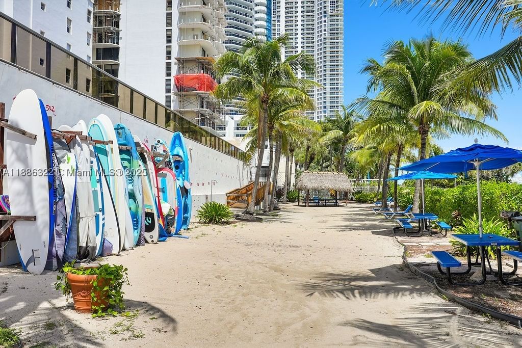 Real estate property located at 6039 Collins Ave #1126, Miami-dade, Maison Grande Condo, Miami Beach, FL