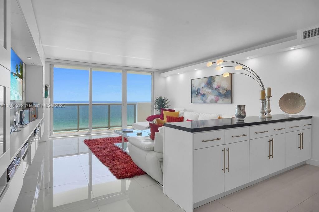 Real estate property located at 6039 Collins Ave #1126, Miami-dade, Maison Grande Condo, Miami Beach, FL