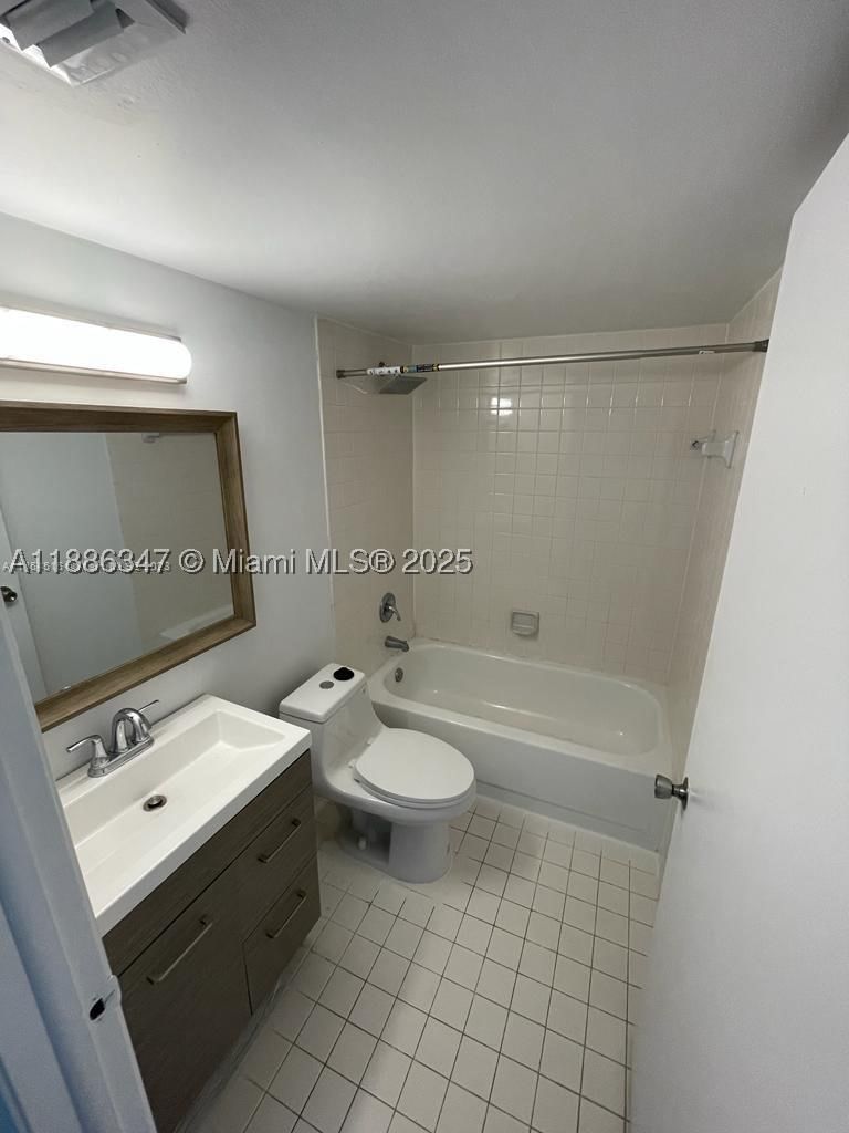 Real estate property located at 770 Claughton Island Dr #1511, Miami-dade, Isola Condo, Miami, FL