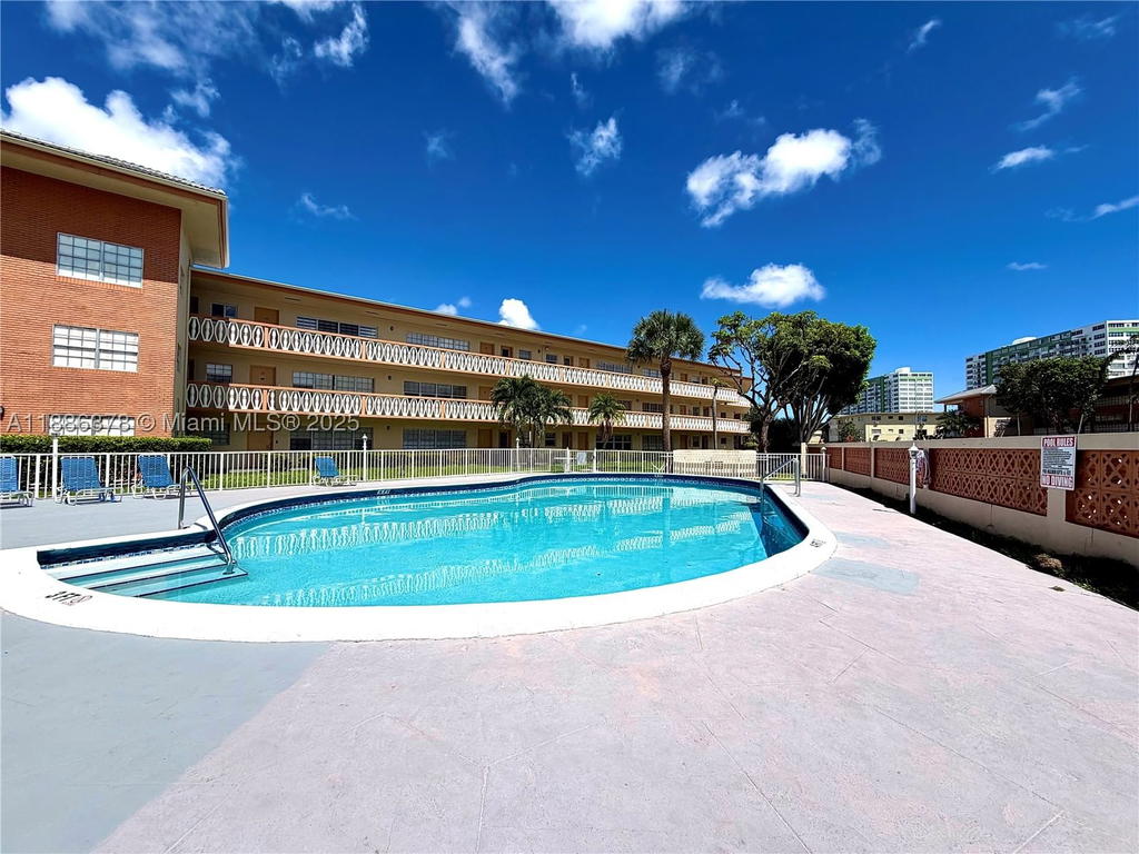 Real estate property located at 1885 121st St #3, Miami-dade, Sutton House Condo, North Miami, FL
