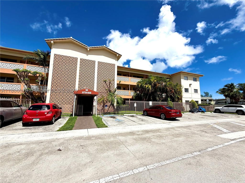 Real estate property located at 1885 121st St #3, Miami-dade, Sutton House Condo, North Miami, FL