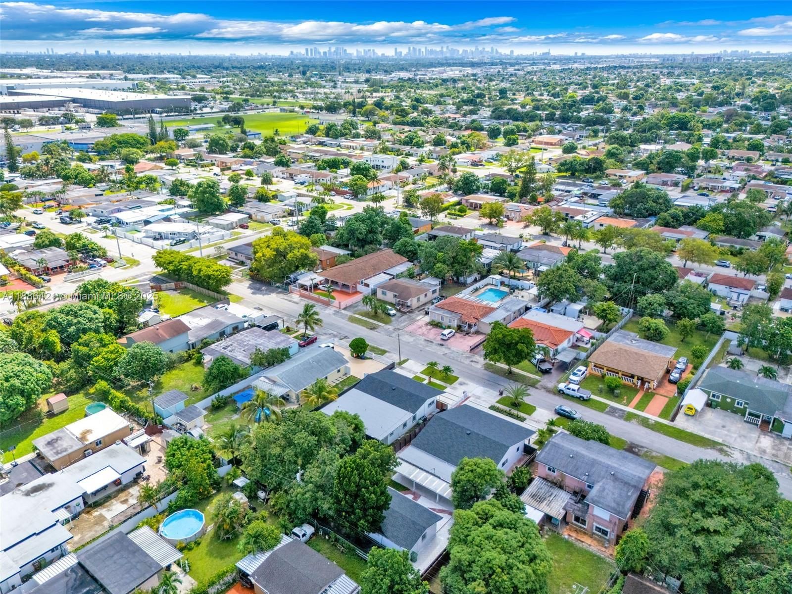 Real estate property located at 533 61st St, Miami-dade, Gratigny Heights Rev, Hialeah, FL