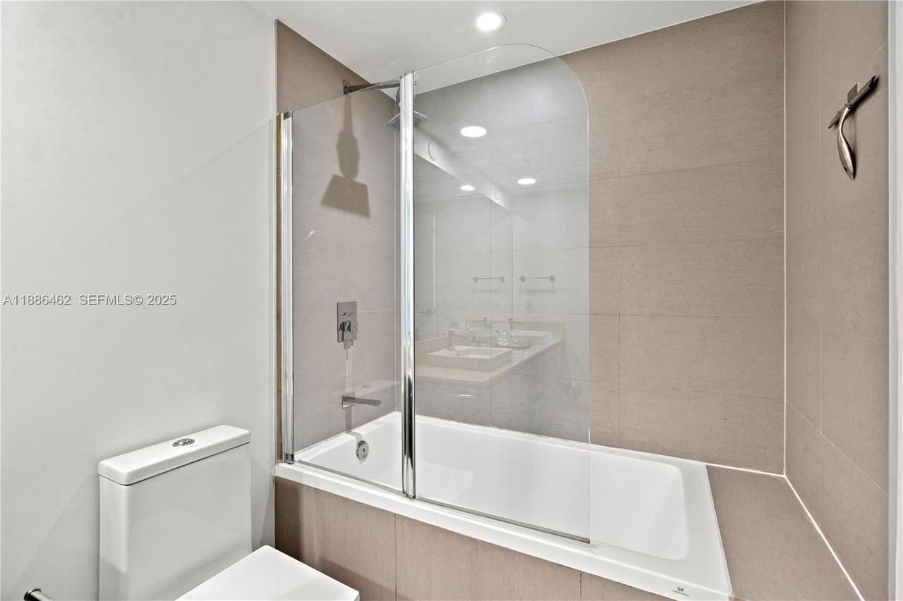 Real estate property located at 1080 Brickell Ave #2606, Miami-dade, The Bondo (1080 Brickell), Miami, FL