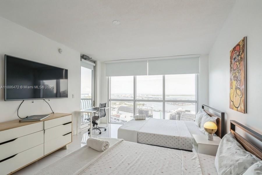 Real estate property located at 1750 Bayshore Dr #4802, Miami-dade, Opera Tower Condo, Miami, FL