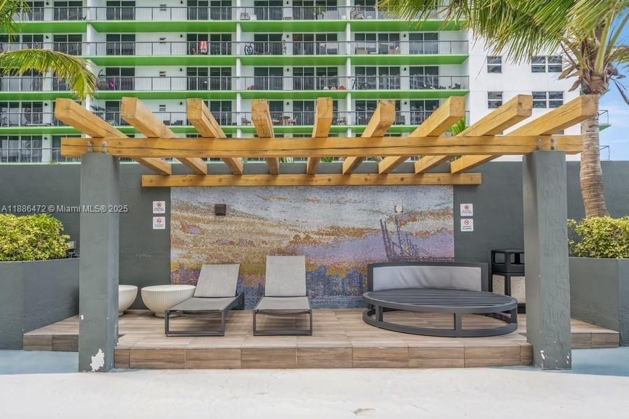 Real estate property located at 1750 Bayshore Dr #4802, Miami-dade, Opera Tower Condo, Miami, FL