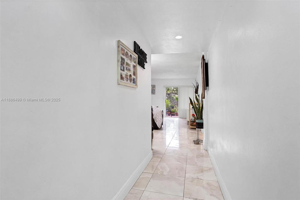 Real estate property located at 1850 56th St #2207, Miami-dade, Palm-east Gardens Condo, Hialeah, FL