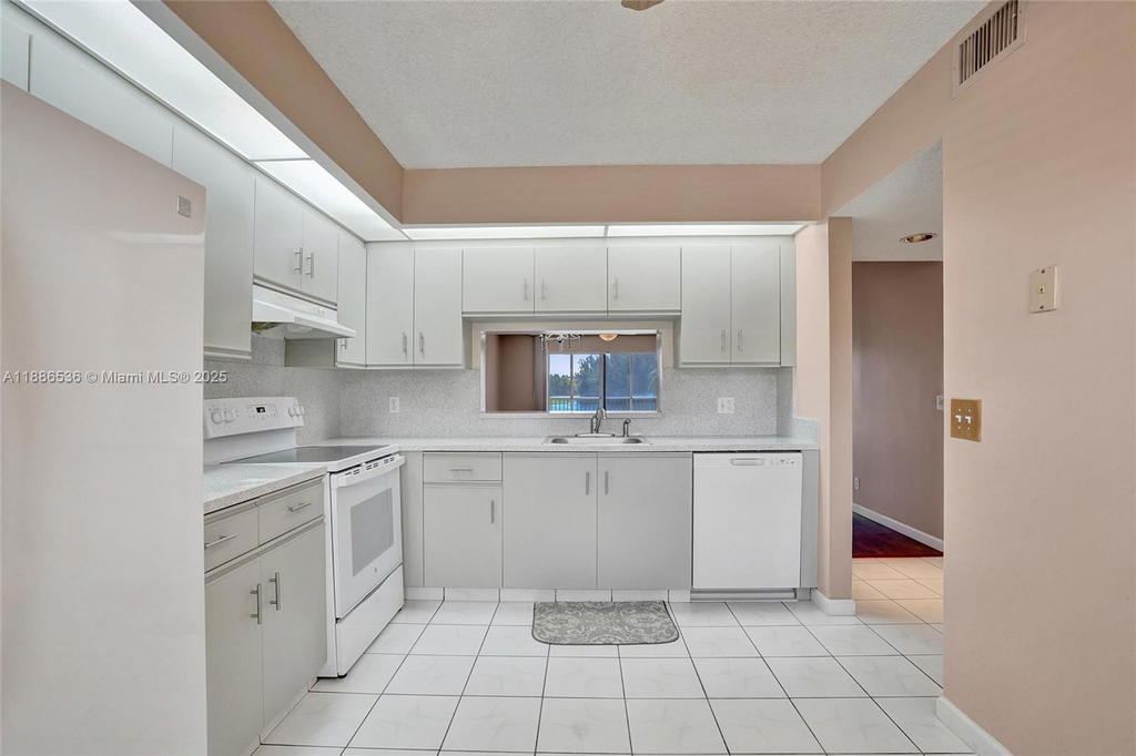 Real estate property located at 12500 6th St #203N, Broward, Buckingham East At Centur, Pembroke Pines, FL