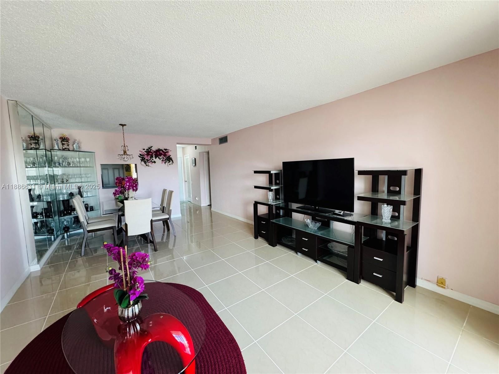 Real estate property located at 619 14th Ave #703, Broward, Meadowbrook Towers Condo, Hallandale Beach, FL