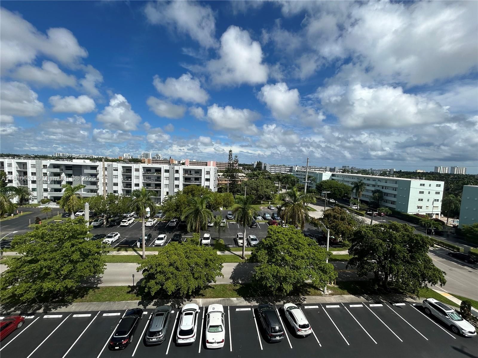 Real estate property located at 619 14th Ave #703, Broward, Meadowbrook Towers Condo, Hallandale Beach, FL