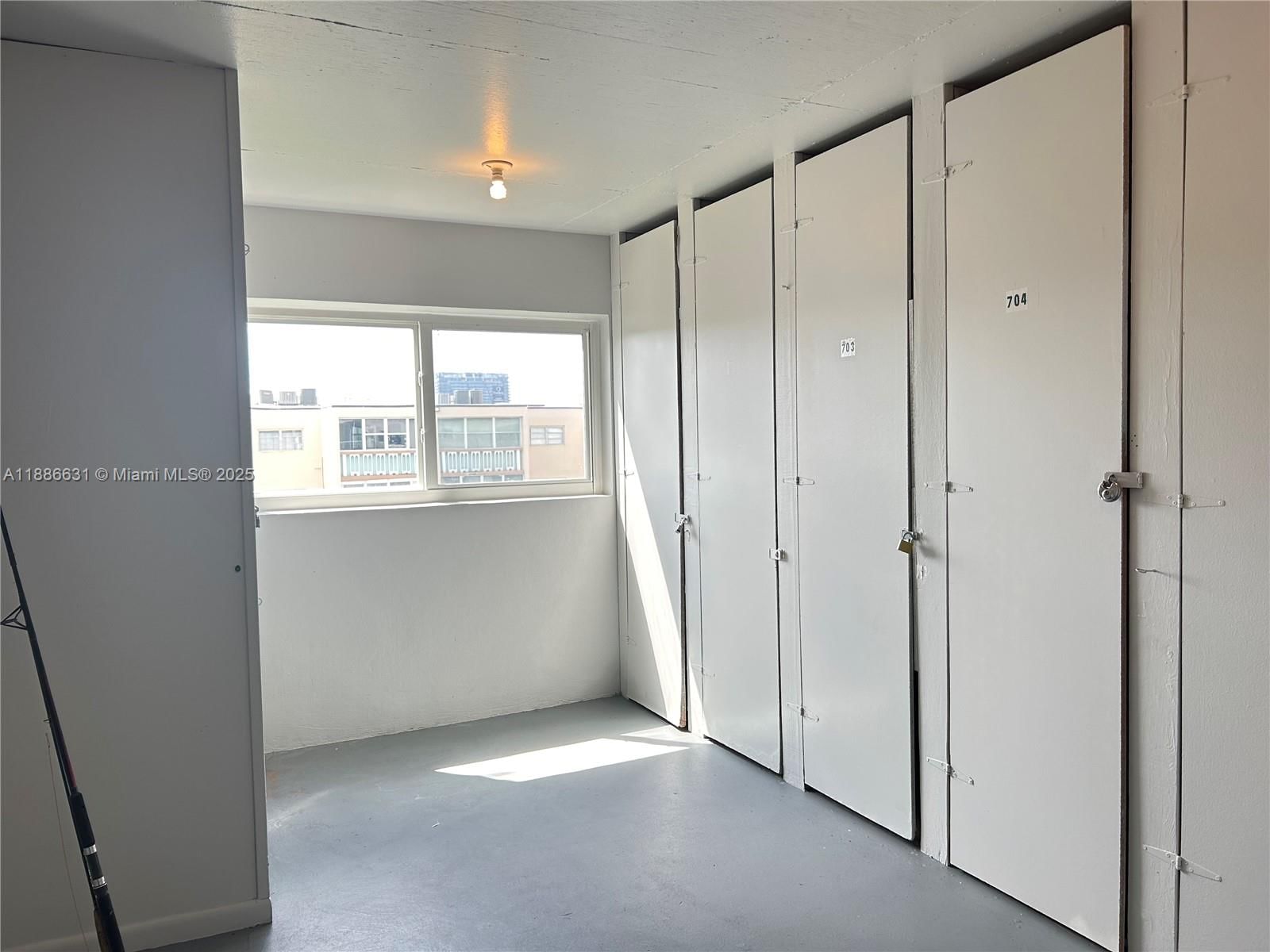 Real estate property located at 619 14th Ave #703, Broward, Meadowbrook Towers Condo, Hallandale Beach, FL