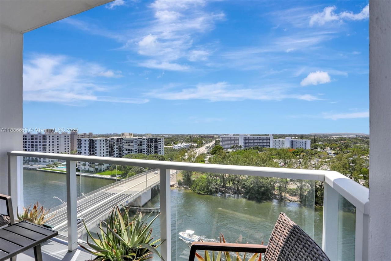 Real estate property located at 1401 Riverside Dr #1403, Broward, Waterbury Condo, Pompano Beach, FL
