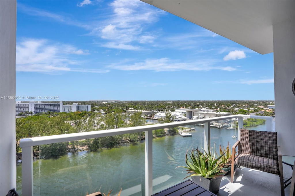Real estate property located at 1401 Riverside Dr #1403, Broward, Waterbury Condo, Pompano Beach, FL