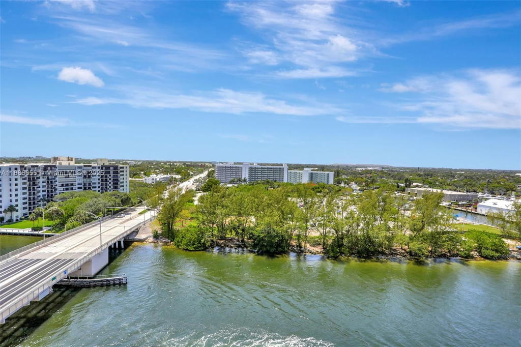 Real estate property located at 1401 Riverside Dr #1403, Broward, Waterbury Condo, Pompano Beach, FL