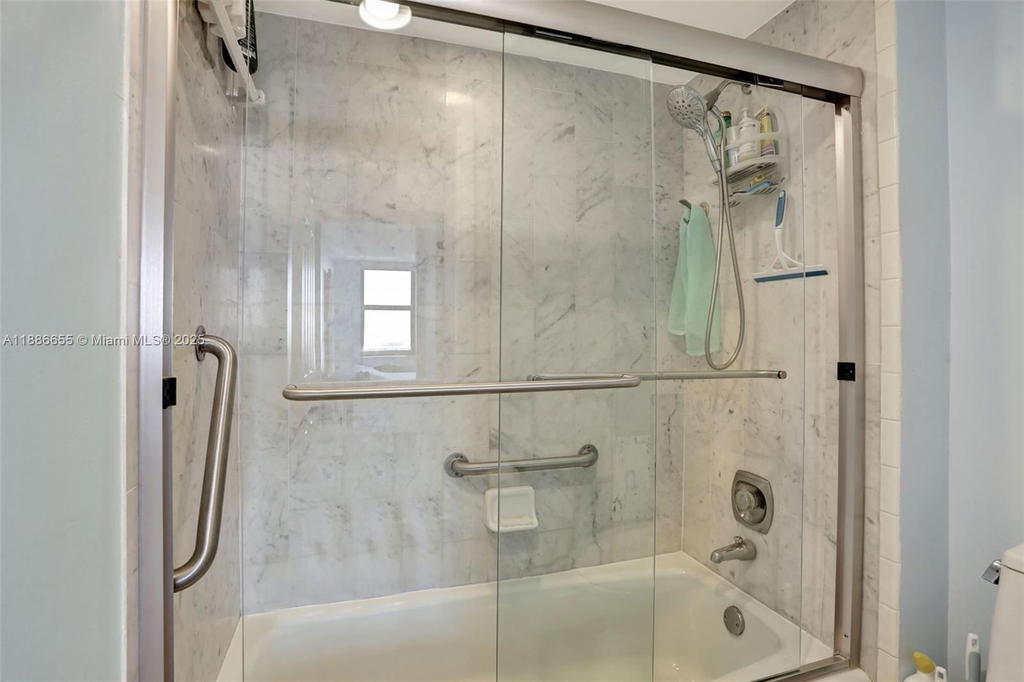 Real estate property located at 1401 Riverside Dr #1403, Broward, Waterbury Condo, Pompano Beach, FL