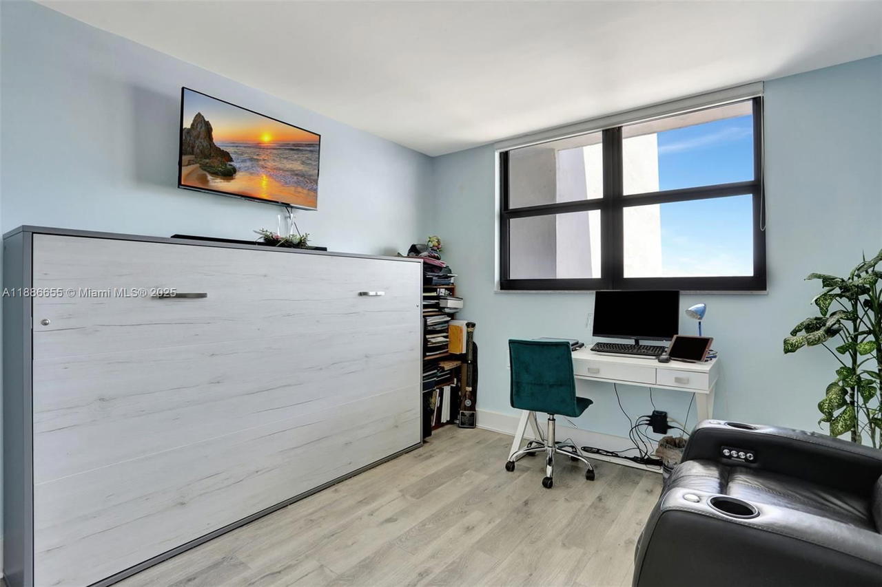 Real estate property located at 1401 Riverside Dr #1403, Broward, Waterbury Condo, Pompano Beach, FL