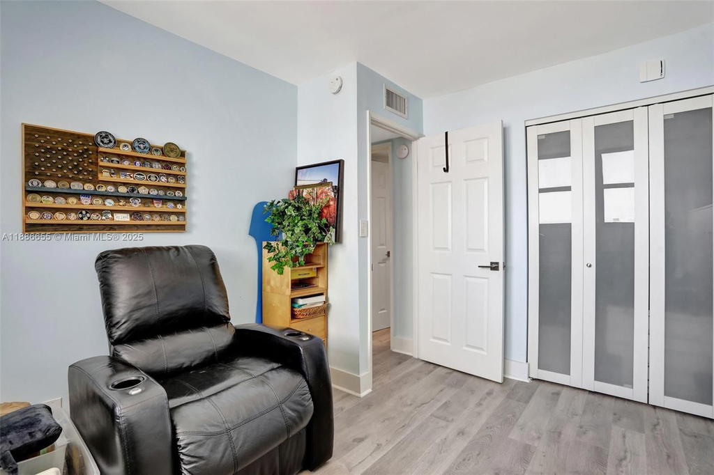 Real estate property located at 1401 Riverside Dr #1403, Broward, Waterbury Condo, Pompano Beach, FL