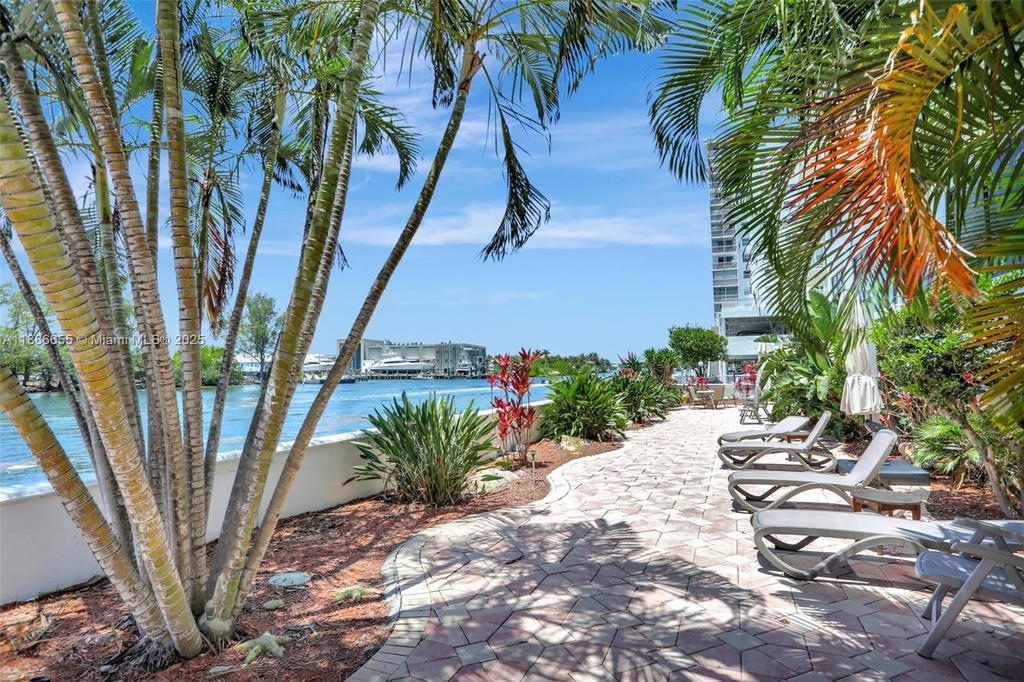Real estate property located at 1401 Riverside Dr #1403, Broward, Waterbury Condo, Pompano Beach, FL