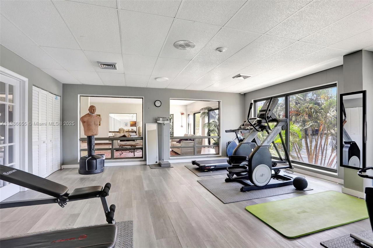 Real estate property located at 1401 Riverside Dr #1403, Broward, Waterbury Condo, Pompano Beach, FL