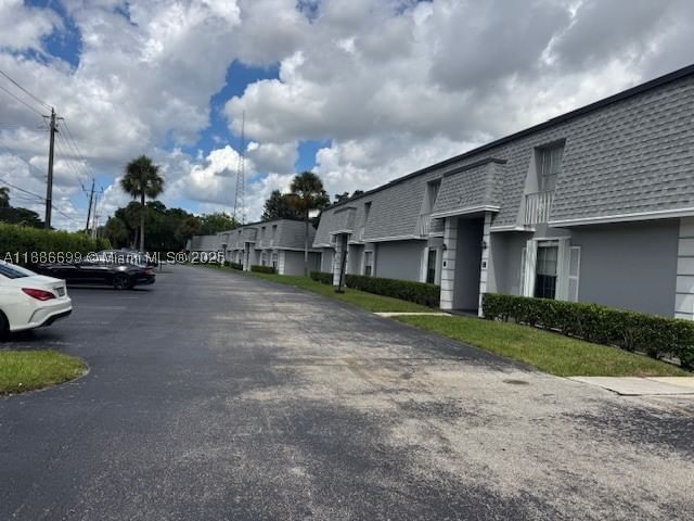 Real estate property located at 360 69th Ave #202, Broward, French Quarter Condominiu, Plantation, FL