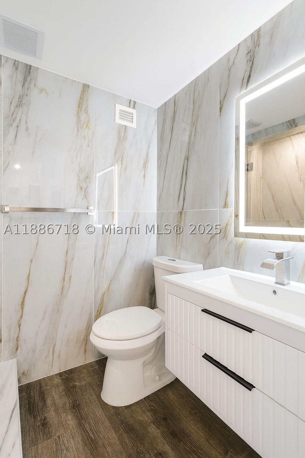 Real estate property located at 5601 Collins Ave #1409, Miami-dade, The Pavilion Condo, Miami Beach, FL