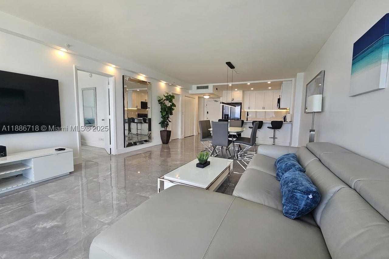 Real estate property located at 5601 Collins Ave #1409, Miami-dade, The Pavilion Condo, Miami Beach, FL
