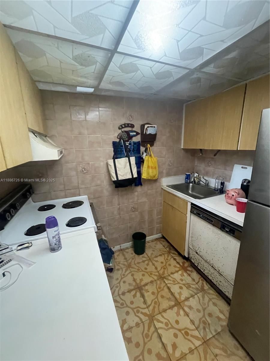 Real estate property located at 777 9th Ave #314, Miami-dade, El Bosque At Little Havan, Miami, FL