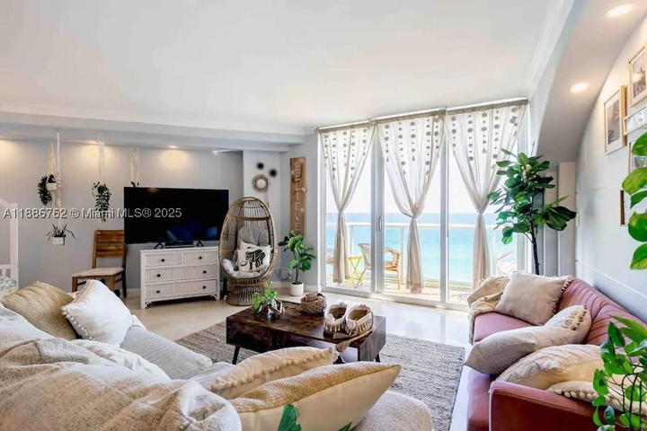 Real estate property located at 3901 Ocean Dr #14L, Broward, Tides On Hollywood Beach, Hollywood, FL