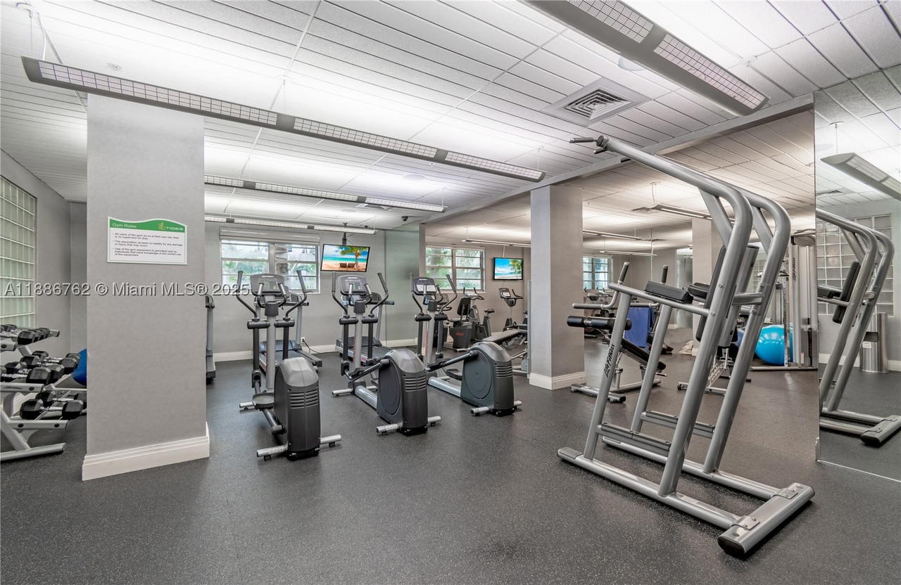 Real estate property located at 3901 Ocean Dr #14L, Broward, Tides On Hollywood Beach, Hollywood, FL