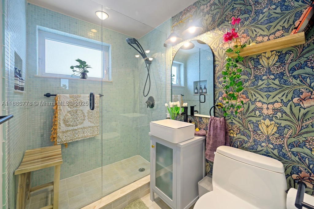 Real estate property located at 315 Van Buren St #104B, Broward, Windwood Seas Condo, Hollywood, FL