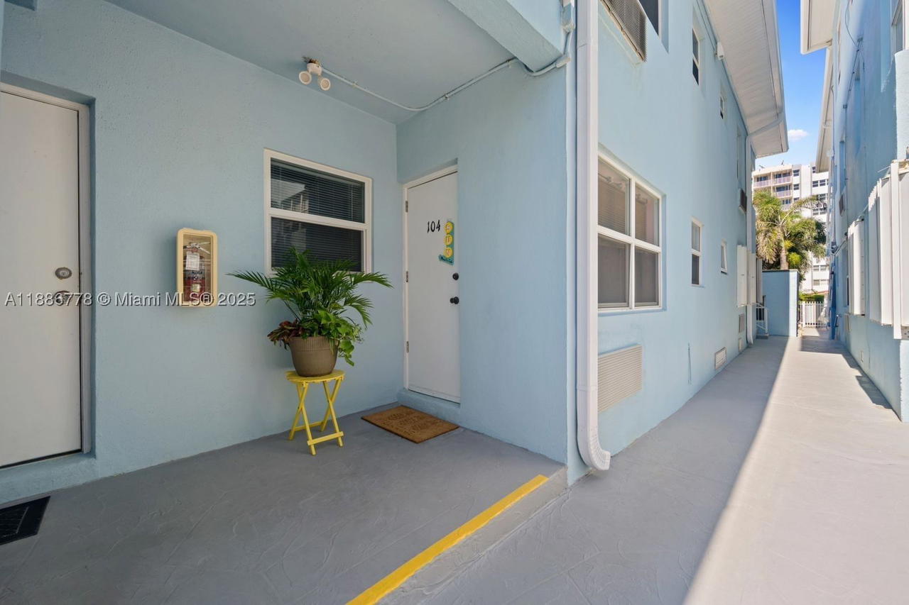 Real estate property located at 315 Van Buren St #104B, Broward, Windwood Seas Condo, Hollywood, FL