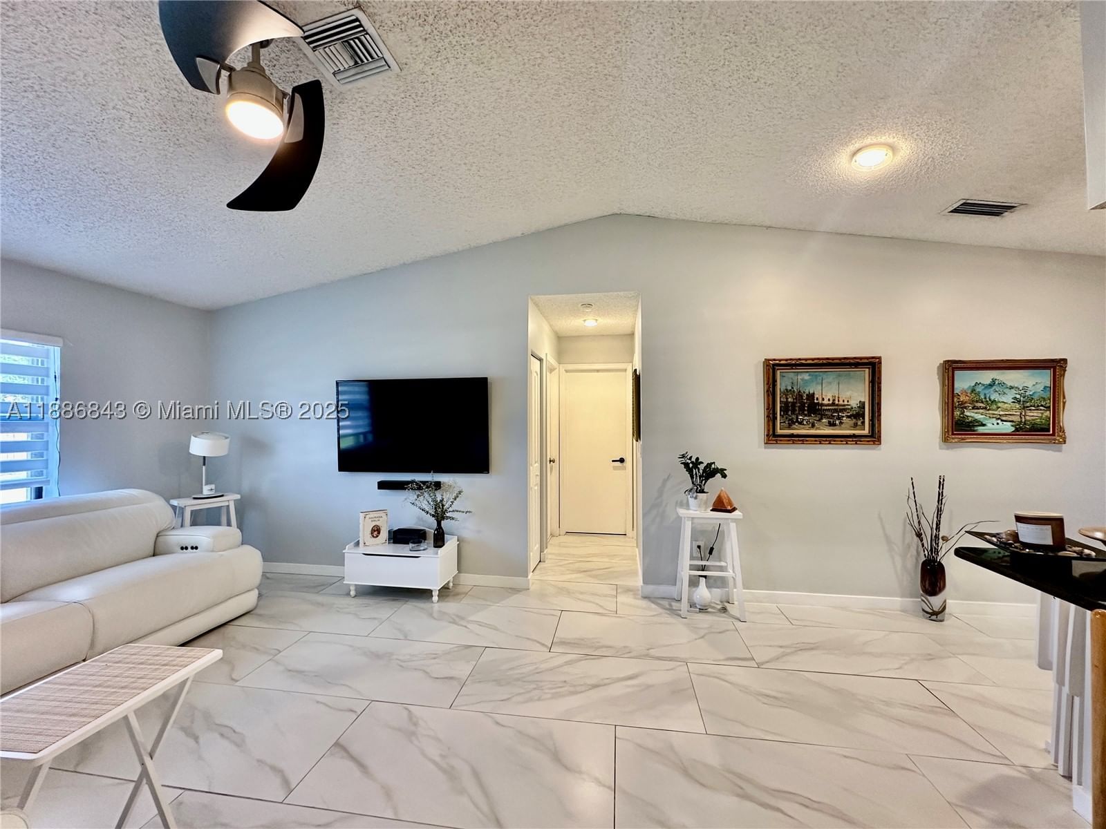 Real estate property located at 9631 42nd Ct, Broward, Hills Of Welleby, Sunrise, FL