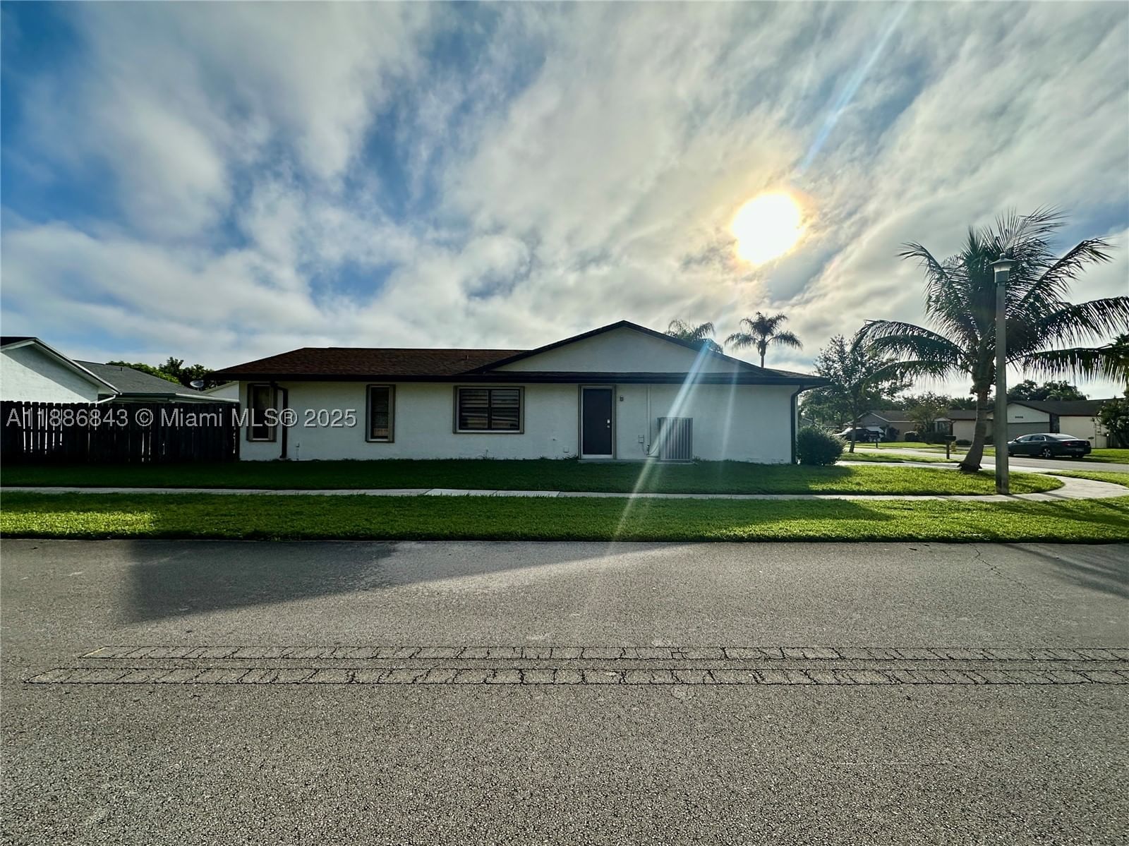 Real estate property located at 9631 42nd Ct, Broward, Hills Of Welleby, Sunrise, FL