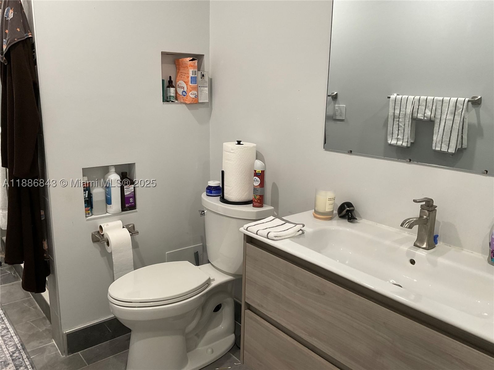 Real estate property located at 9631 42nd Ct, Broward, Hills Of Welleby, Sunrise, FL