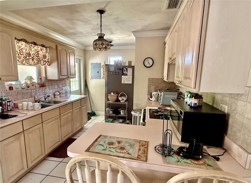 Real estate property located at 3310 94th Pl, Miami-dade, Coral Glade Heights, Miami, FL
