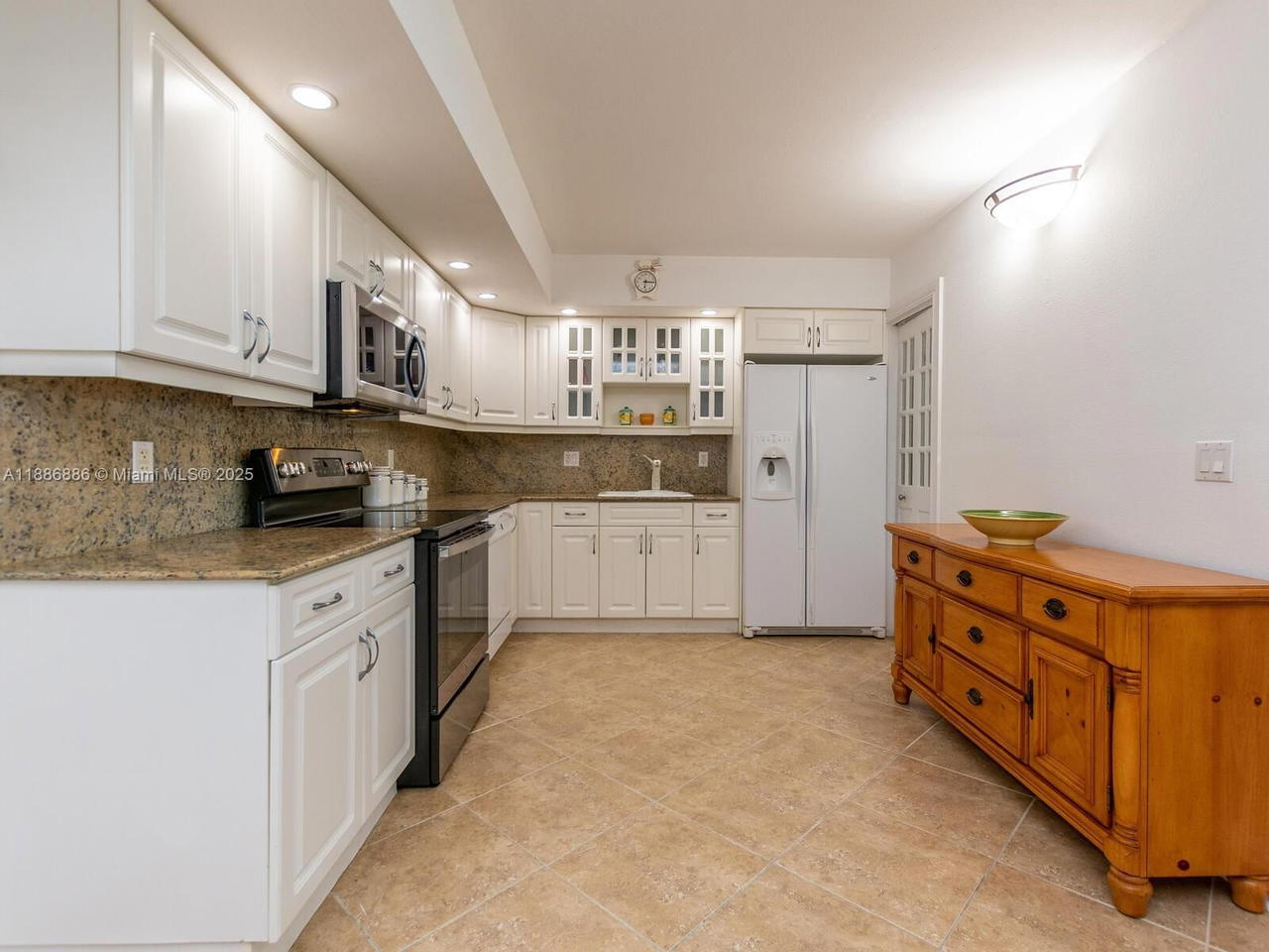 Real estate property located at 9273 Collins Ave #703, Miami-dade, Manatee Condo, Surfside, FL