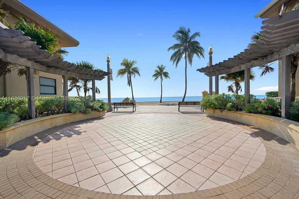 Real estate property located at 314 New Hampshire St #23, Broward, Chateau Gardens Condo, Hollywood, FL