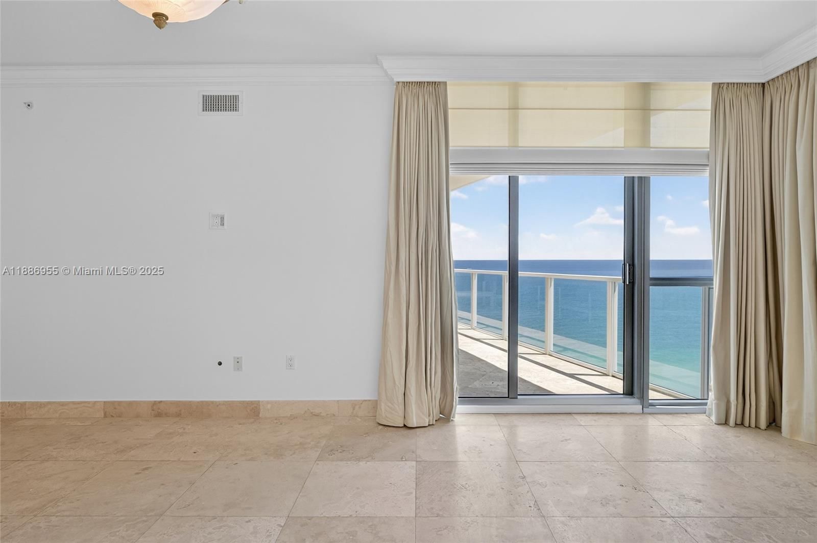 Real estate property located at 3101 Ocean Dr #2403, Broward, Ocean Palms Condo, Hollywood, FL