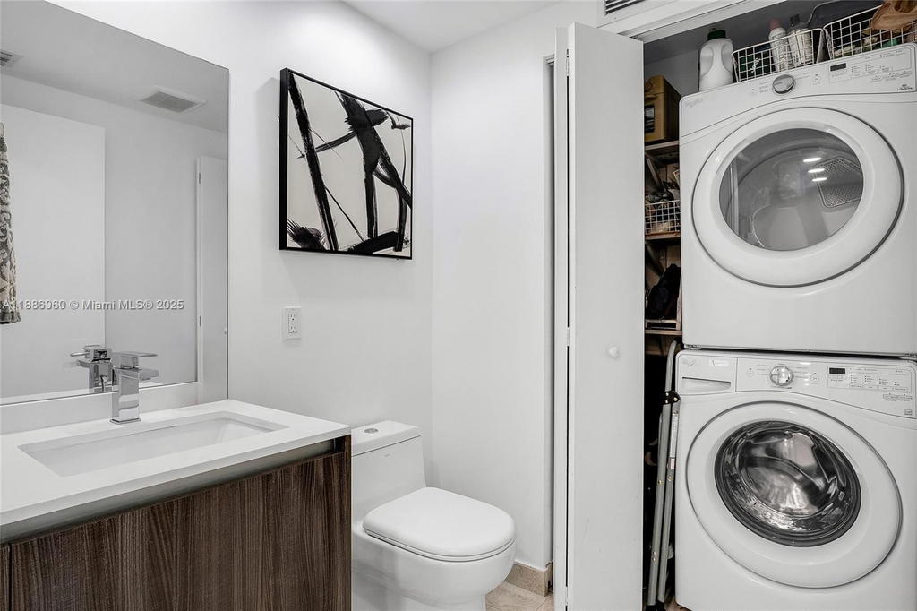 Real estate property located at 488 18th St #704, Miami-dade, Aria On The Bay Condo, Miami, FL
