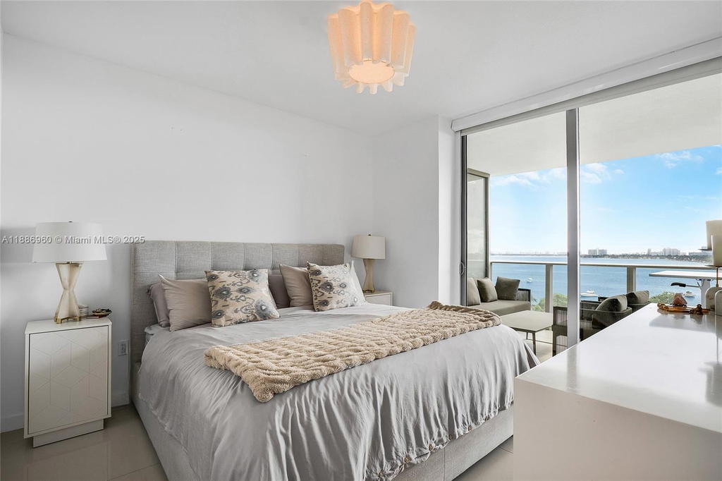 Real estate property located at 488 18th St #704, Miami-dade, Aria On The Bay Condo, Miami, FL