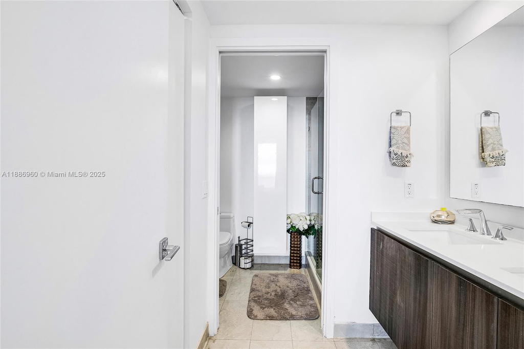 Real estate property located at 488 18th St #704, Miami-dade, Aria On The Bay Condo, Miami, FL