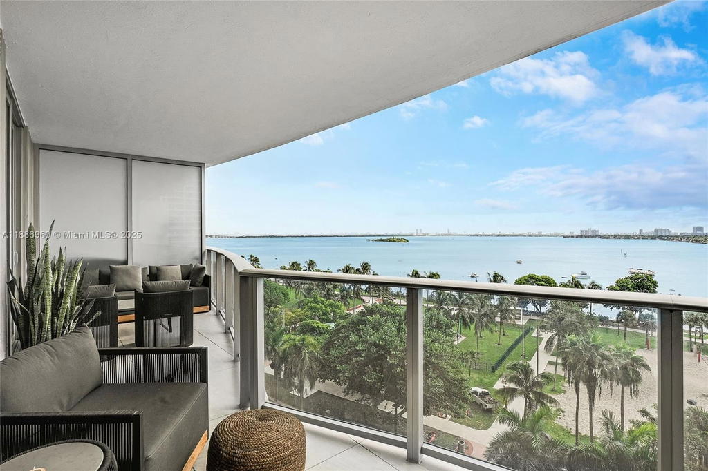 Real estate property located at 488 18th St #704, Miami-dade, Aria On The Bay Condo, Miami, FL