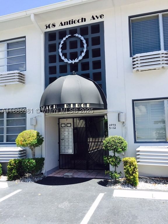 Real estate property located at 508 Antioch Ave #7, Broward, Beach Ridge Apts Co-op, Fort Lauderdale, FL