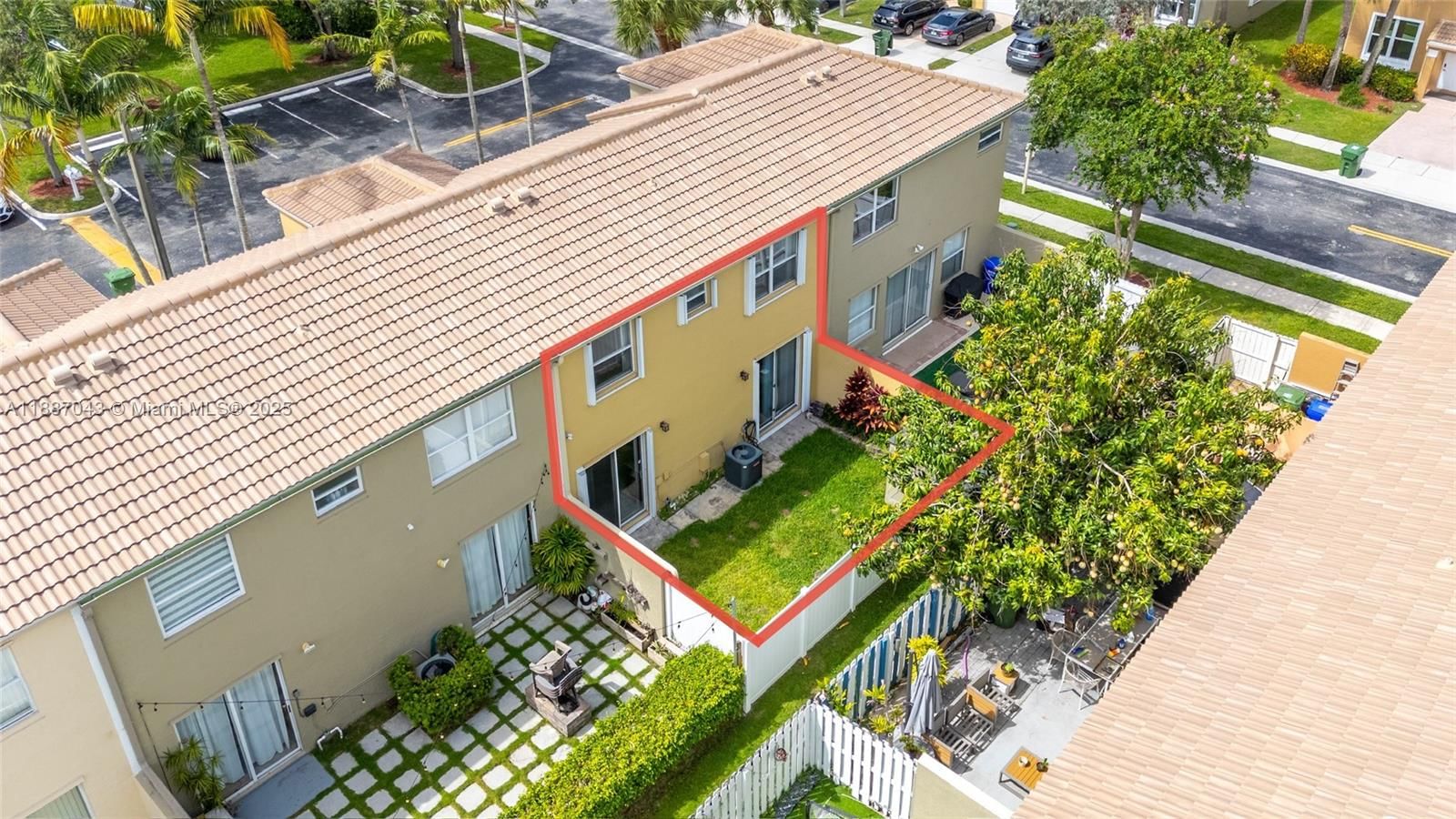 Real estate property located at 1445 154th Ln, Broward, Towngate, Pembroke Pines, FL