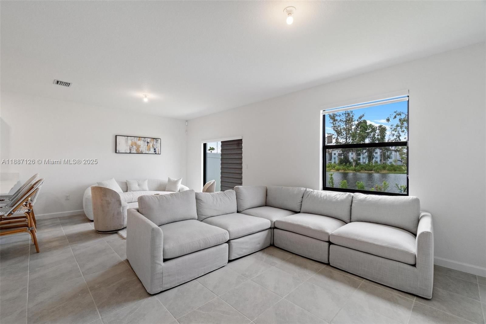 Real estate property located at 541 204th St, Miami-dade, Vista Lago, Miami Gardens, FL