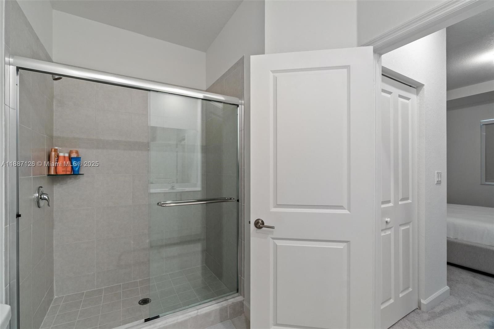 Real estate property located at 541 204th St, Miami-dade, Vista Lago, Miami Gardens, FL